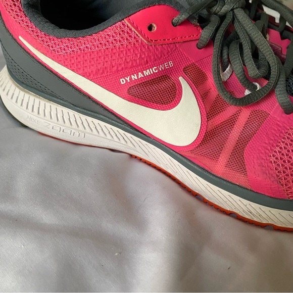 Nike Zoom Winflo Dynamic Web Running Shoes Pink/Gray
Size 11.5 - Picture 4 of 12